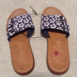 New sandals, size 8